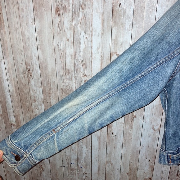 Old Navy Petite Large Jean Jacket - Picture 3 of 12